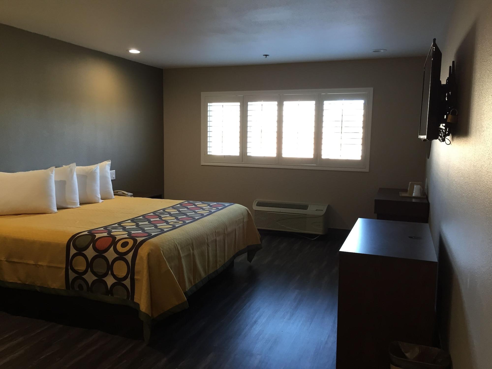 Super 8 By Wyndham National City Chula Vista Экстерьер фото