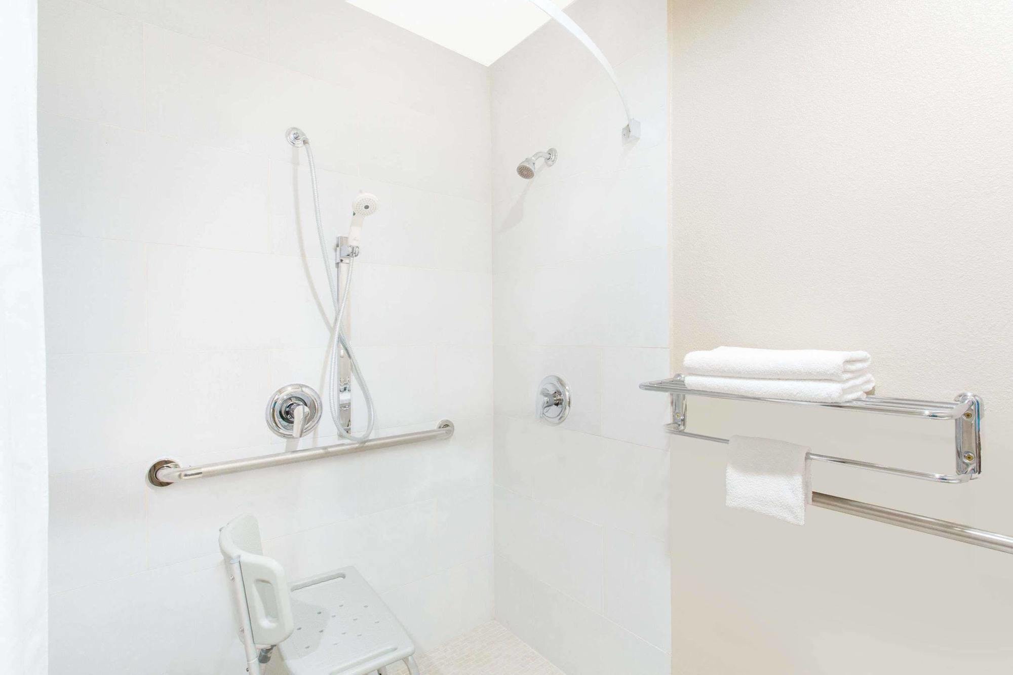Super 8 By Wyndham National City Chula Vista Экстерьер фото