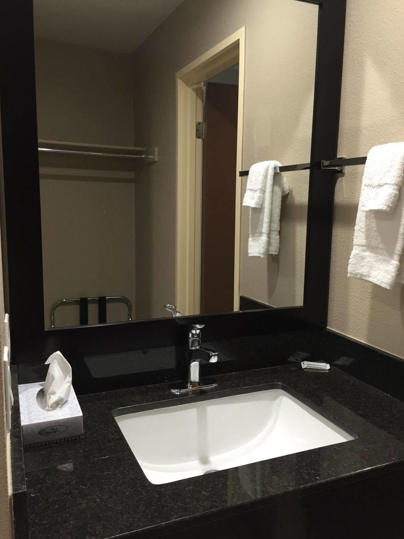 Super 8 By Wyndham National City Chula Vista Экстерьер фото